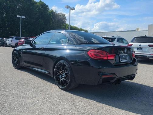 Black Sapphire Metallic 2018 BMW M4 Base