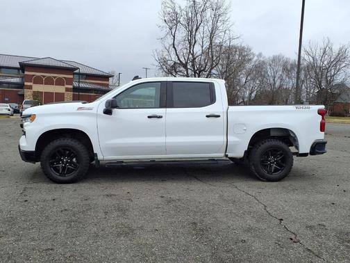 Summit White 2023 Chevrolet Silverado 1500 LT Trail Boss