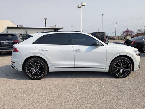 Glacier White Metallic 2022 Audi SQ8 4.0T quattro Premium Plus