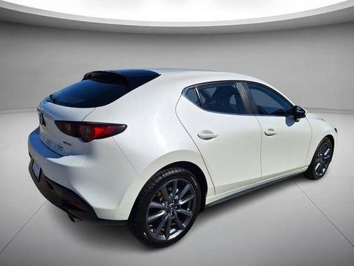 Snowflake White Pearl 2024 Mazda Mazda3 FWD w/Preferred Package