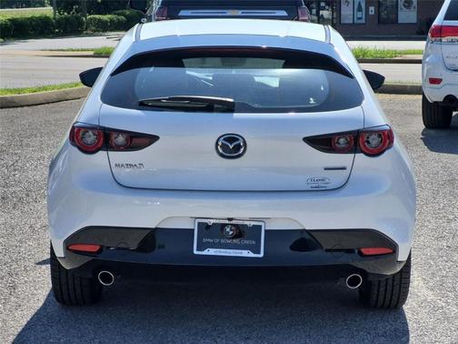 Snowflake White Pearl 2024 Mazda Mazda3 FWD w/Preferred Package