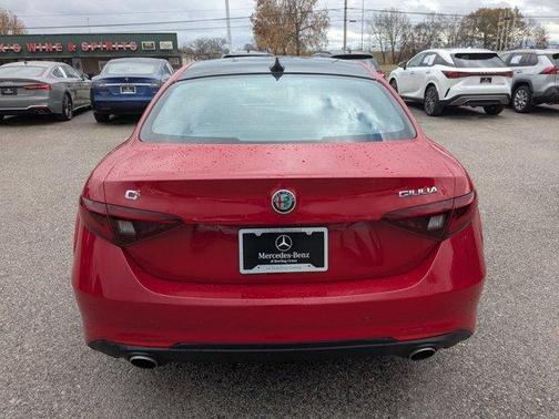 2017 Alfa Romeo Giulia Ti