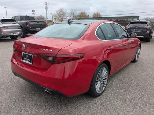 2017 Alfa Romeo Giulia Ti
