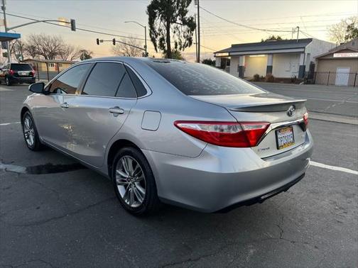 2016 Toyota Camry SE