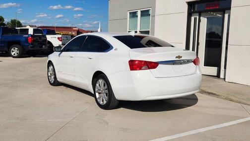 White 2019 Chevrolet Impala 1LT