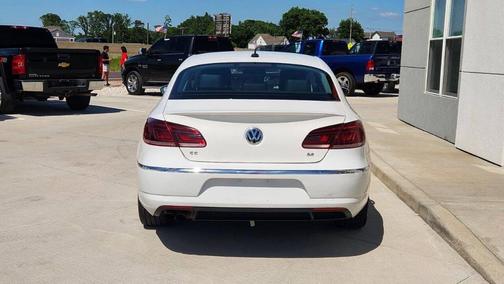 White 2013 Volkswagen CC 2.0T Lux