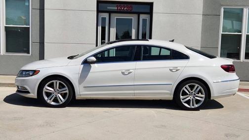 White 2013 Volkswagen CC 2.0T Lux