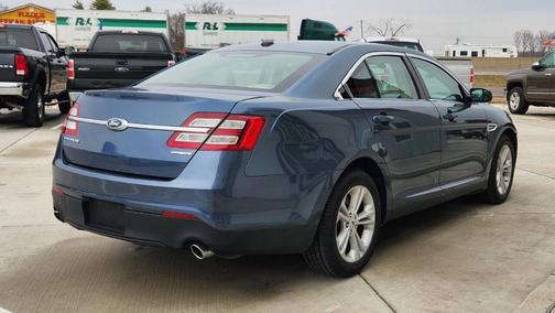 2018 Ford Taurus SE