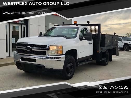 White 2011 Chevrolet Silverado 3500 Work Truck DRW
