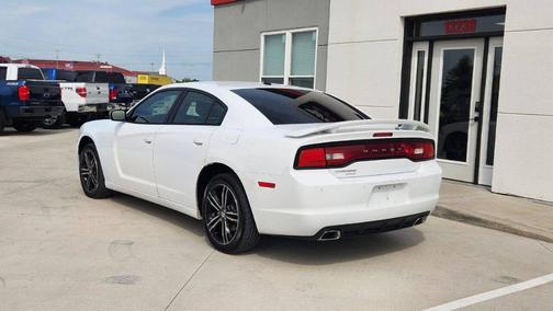 White 2014 Dodge Charger SXT