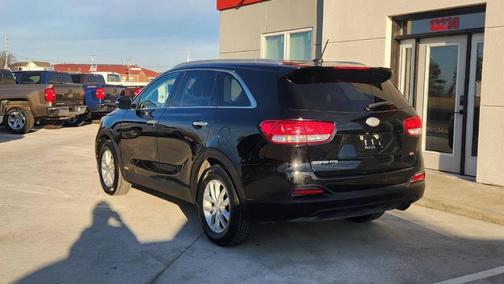2017 Kia Sorento LX