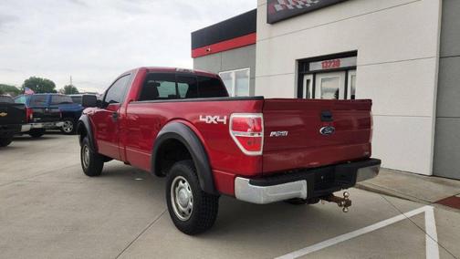 Red 2010 Ford F-150 XLT