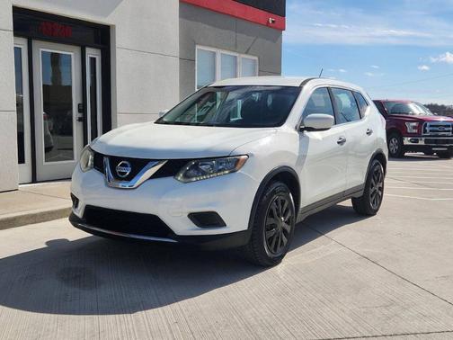 Glacier White 2016 Nissan Rogue S