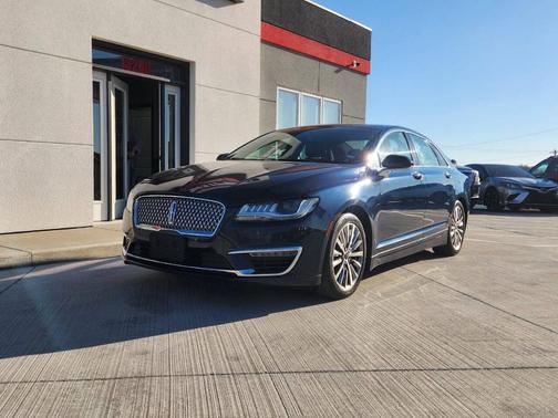 2017 Lincoln MKZ Select