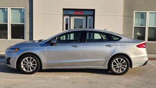 Silver 2019 Ford Fusion SE