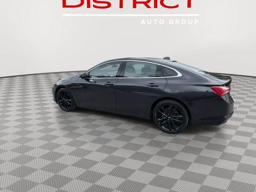 2022 Chevrolet Malibu FWD LT