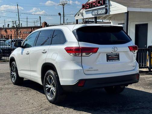2018 Toyota Highlander LE