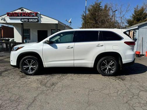 2018 Toyota Highlander LE