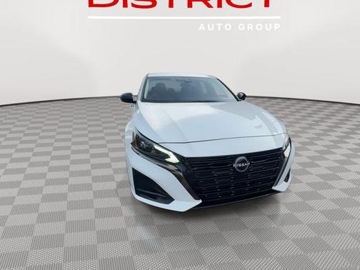 2024 Nissan Altima SR FWD