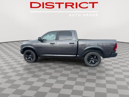 2024 RAM 1500 Classic Warlock Crew Cab 4x4 5'7' Box