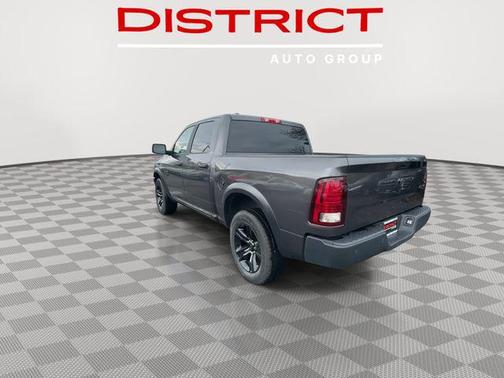 2024 RAM 1500 Classic Warlock Crew Cab 4x4 5'7' Box
