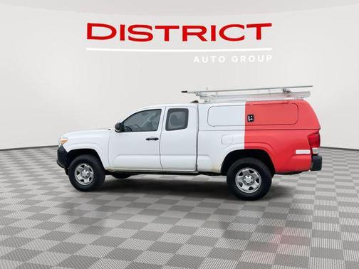 2017 Toyota Tacoma SR