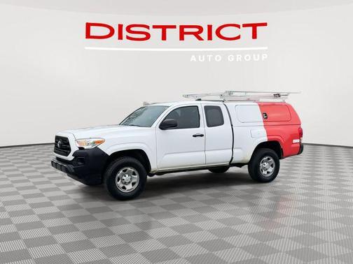 2017 Toyota Tacoma SR