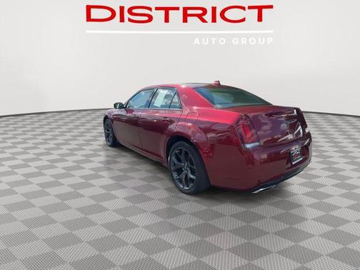 2022 Chrysler 300 Touring
