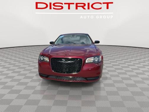 2022 Chrysler 300 Touring
