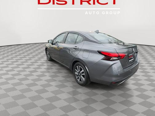 2022 Nissan Versa 1.6 SV