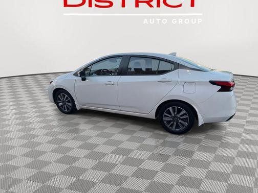 2024 Nissan Versa 1.6 SV