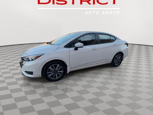 2024 Nissan Versa 1.6 SV