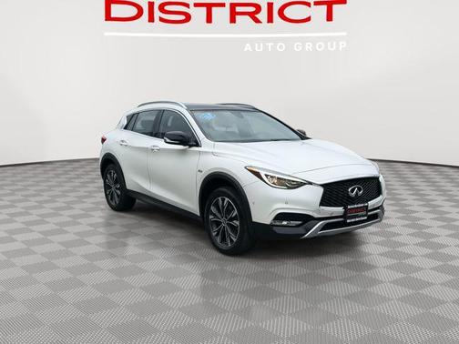 2018 INFINITI QX30 Premium