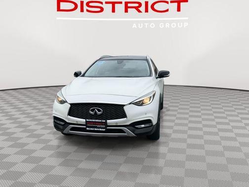 2018 INFINITI QX30 Premium