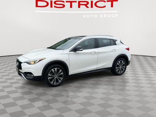 2018 INFINITI QX30 Premium