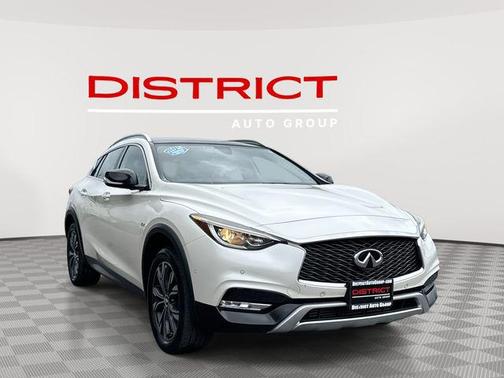 2018 INFINITI QX30 Premium
