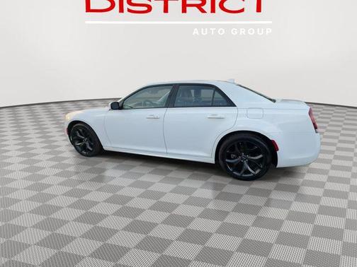 2022 Chrysler 300 Touring