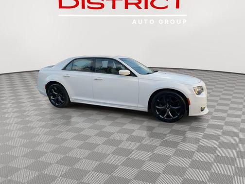 2022 Chrysler 300 Touring