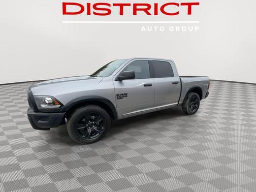 2024 RAM 1500 Classic Warlock Crew Cab 4x2 5'7' Box