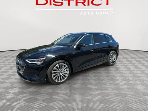 2019 Audi e-tron Premium Plus