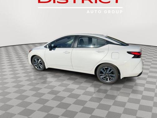 2024 Nissan Versa 1.6 SV