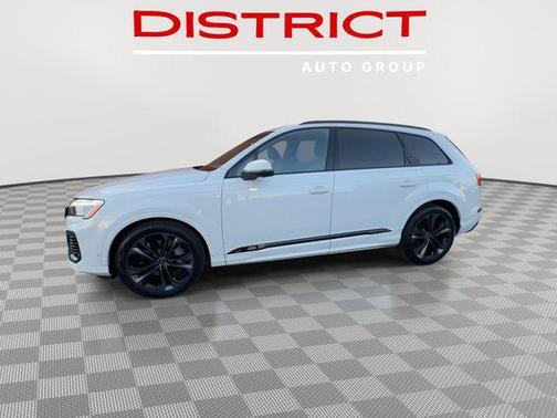 2025 Audi Q7 55 Premium Plus