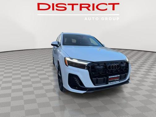 2025 Audi Q7 55 Premium Plus