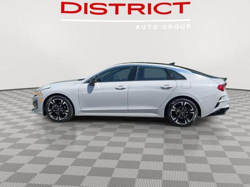 2022 Kia K5 GT-Line