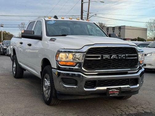 2020 RAM 2500 Tradesman Crew Cab 4X2 6'4' Box