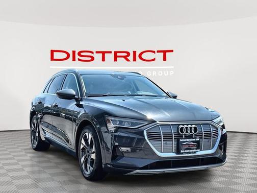 2021 Audi e-tron Premium Plus
