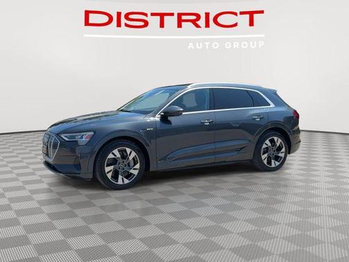 2021 Audi e-tron Premium Plus