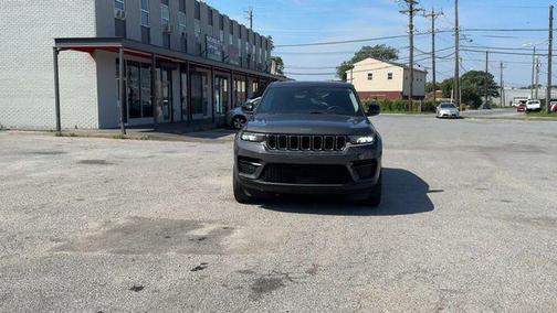2023 Jeep Grand Cherokee Laredo