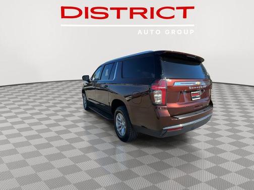 2023 Chevrolet Suburban LT