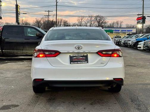 2022 Toyota Camry LE
